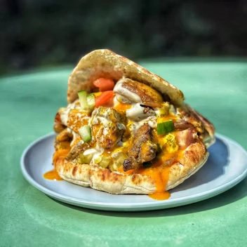 CHICKEN SHAWARMA PITA