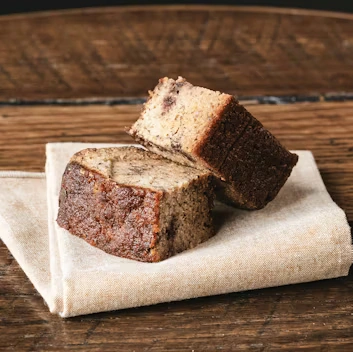 PALEO CHOCOLATE CHIP BANANA BREAD